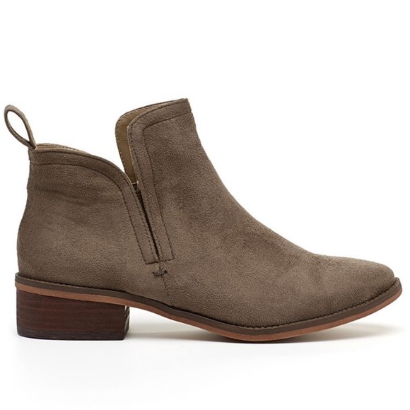 Steve Madden Flutter Boots - Picture 1 of 10